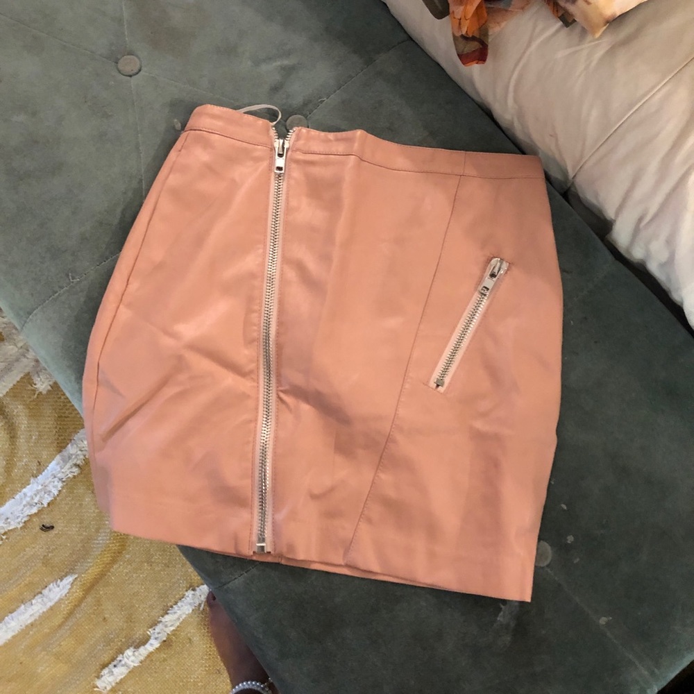 PINK PLEATHER SKIRT